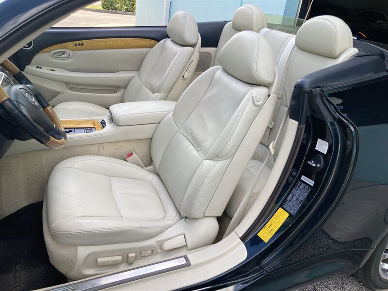 Used 2002 Lexus SC 430 Convertible RWD image 15