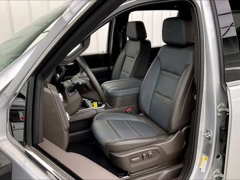 Certified 2023 GMC Sierra 2500 Denali w/ Technology Package AWD/4WD image 8