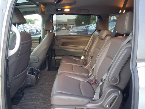 Used 2022 Honda Odyssey Touring image 5