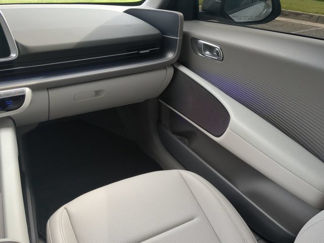 Used 2025 Hyundai Ioniq 6 SEL RWD image 15
