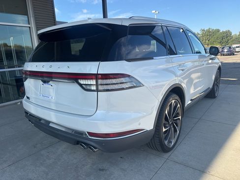 Used 2020 Lincoln Aviator Reserve w/ Equipment Group 202A image 7