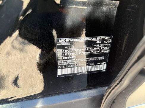 Used 2026 Mercedes-Benz GLB 250 4MATIC image 25