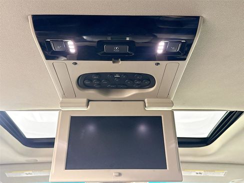 Used 2018 GMC Yukon Denali w/ Denali Ultimate Package image 34