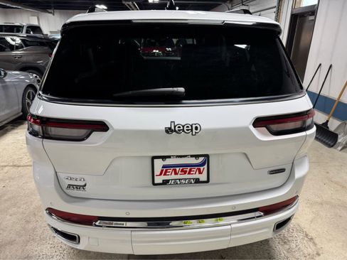 Used 2024 Jeep Grand Cherokee L Overland w/ Trailer Tow Package image 5