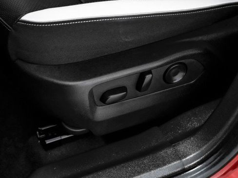 Used 2025 Buick Envision Sport Touring image 32