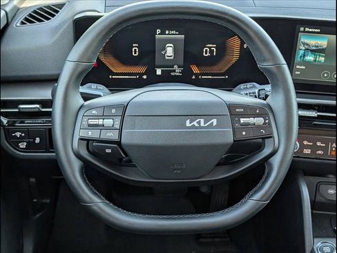 Used 2026 Kia Sportage EX w/ EX Panorama Roof Package FWD image 13