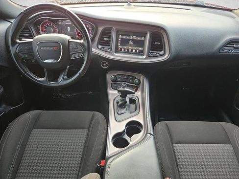 Used 2023 Dodge Challenger SXT RWD image 16