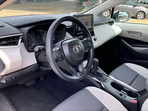 Used 2025 Toyota Corolla LE image 16