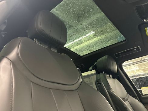 New 2026 Land Rover Range Rover SE image 23