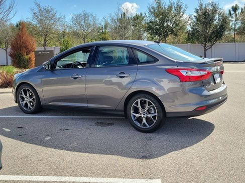 Used 2014 Ford Focus SE w/ Equipment Group 201A image 9