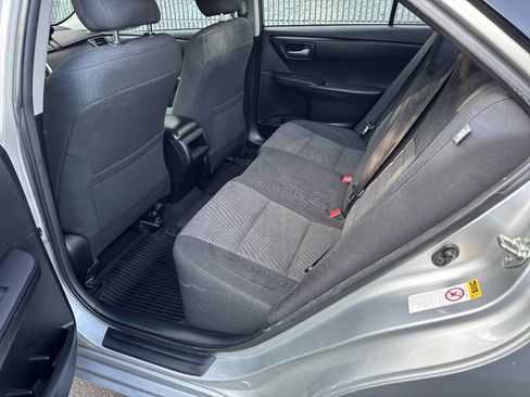 Used 2015 Toyota Camry LE FWD image 10