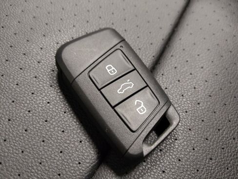 Used 2019 Volkswagen Arteon SE AWD/4WD image 32