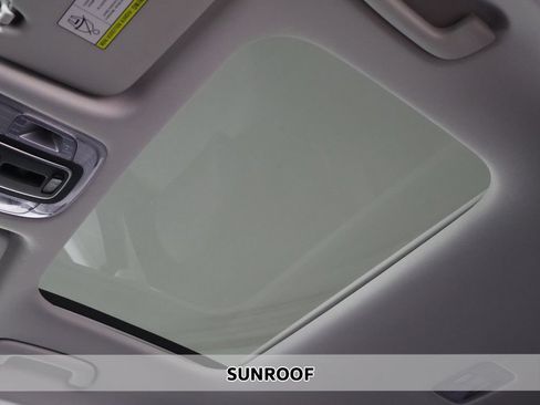Certified 2024 Hyundai Kona Limited AWD/4WD image 3