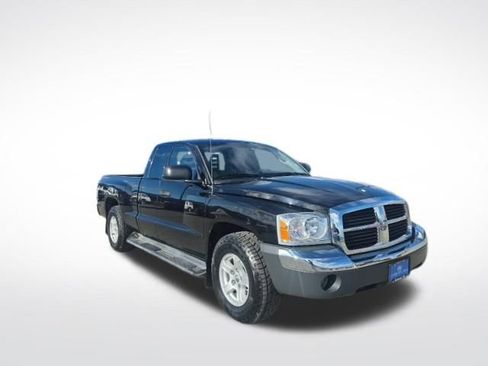 Used 2005 Dodge Dakota SLT w/ Trailer Tow Group image 3