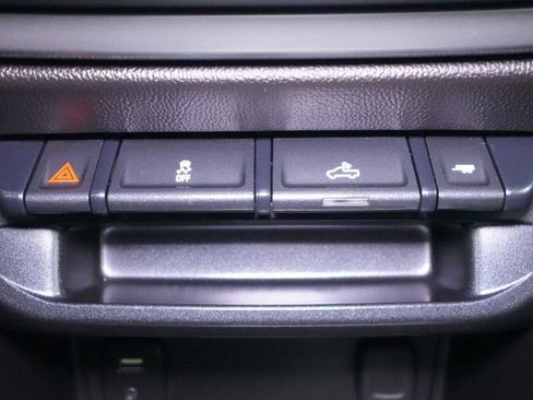 Used 2017 Chevrolet Colorado LT w/ LT Convenience Package AWD/4WD image 28