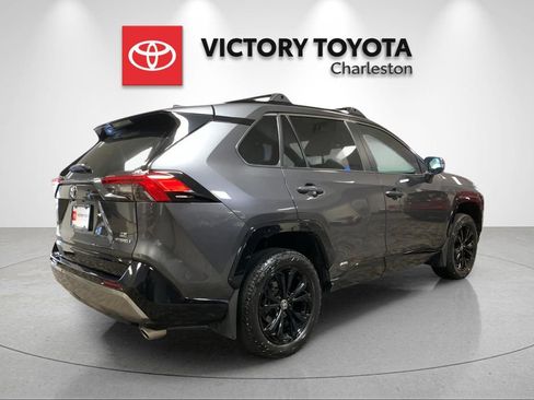 Used 2023 Toyota RAV4 SE w/ Convenience Package AWD/4WD image 7