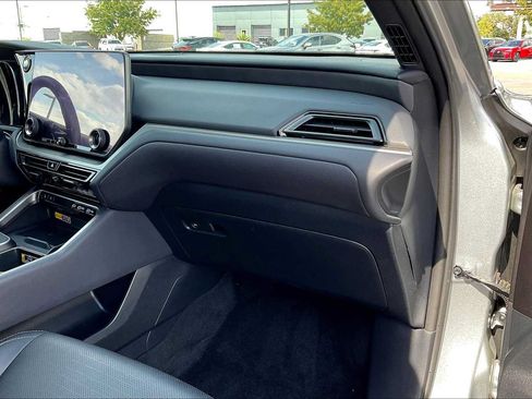 Used 2024 Lexus TX 350 FWD w/ Captains Chair Package image 17