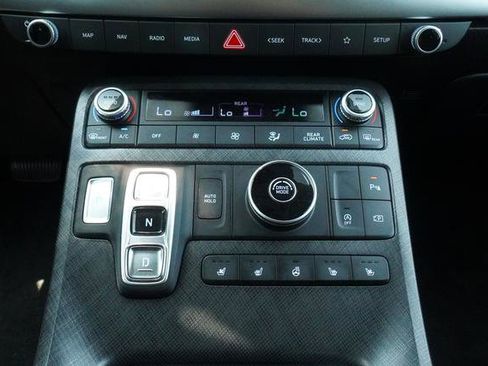 Used 2024 Hyundai Palisade Limited FWD image 15