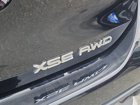 Used 2022 Toyota Highlander XSE AWD/4WD image 12