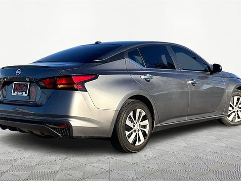 Used 2020 Nissan Altima 2.5 S image 2