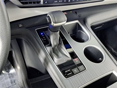 Used 2025 Toyota Sienna XLE image 30