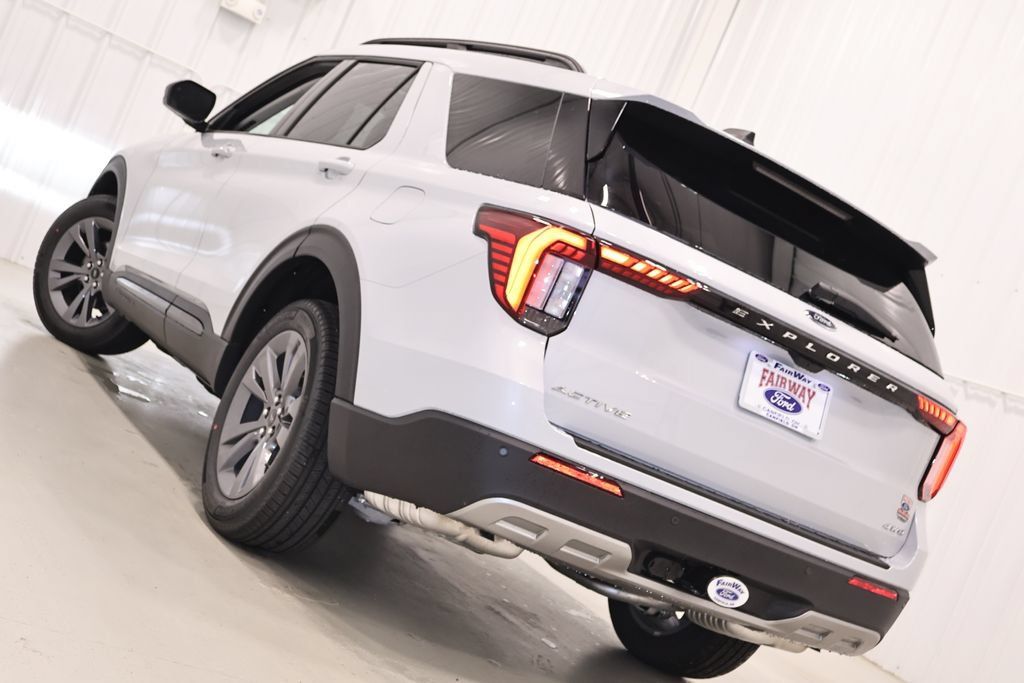 New 2026 Ford Explorer Active w/ Active Comfort Package AWD/4WD image 37