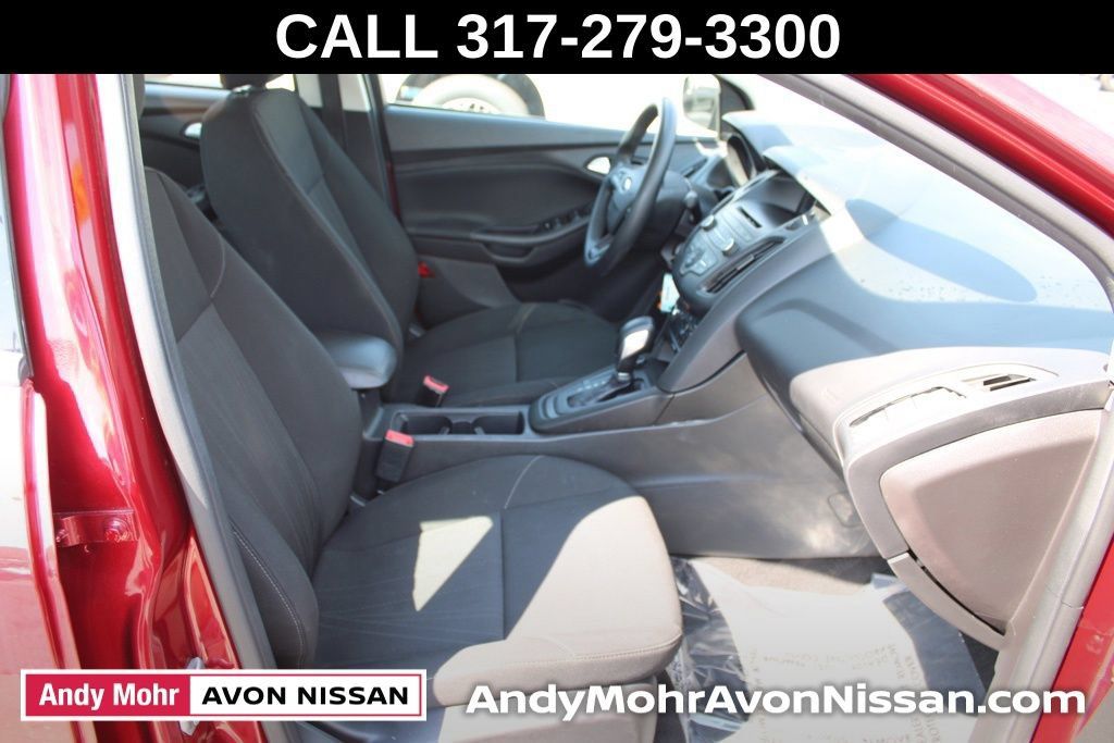 Used 2017 Ford Focus SE FWD image 18