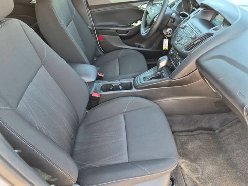 Used 2018 Ford Focus SE FWD image 21