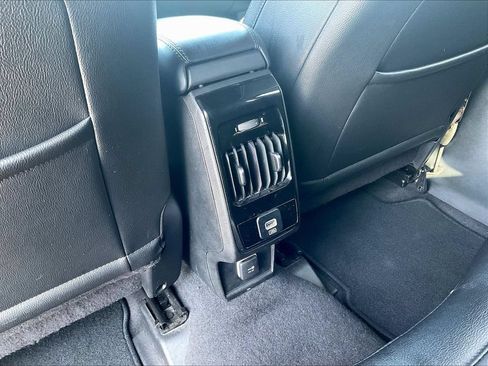 Used 2024 Jeep Compass Latitude AWD/4WD image 10
