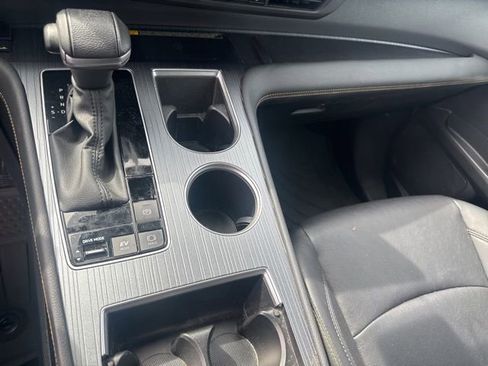 Used 2024 Toyota Sienna XLE Woodland Edition image 13