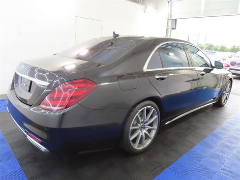 Used 2018 Mercedes-Benz S 560 Sedan image 6