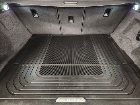 Used 2025 Land Rover Range Rover Sport SE image 33