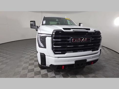 Used 2025 GMC Sierra 2500 AT4 AWD/4WD image 52