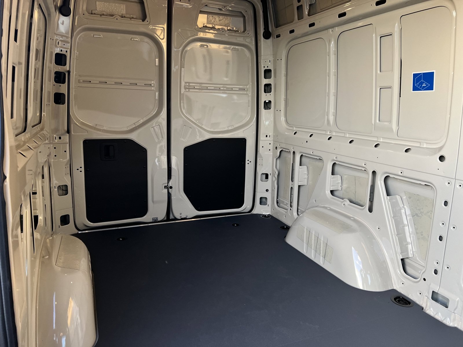 Used 2025 Mercedes-Benz Sprinter 2500 image 20