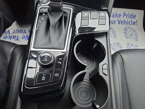 Certified 2025 Kia Sportage EX image 18