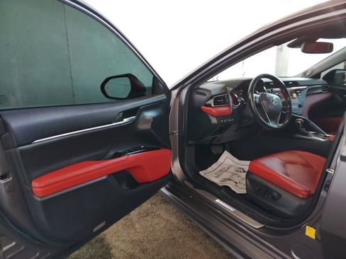 Used 2019 Toyota Camry XSE w/ Carpet Mat Package FWD image 18