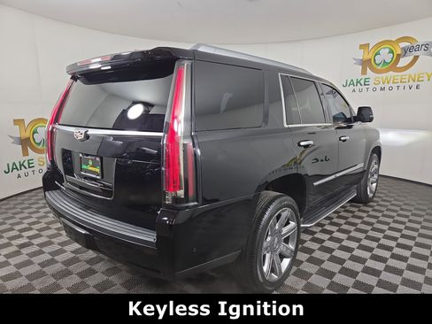 Used 2020 Cadillac Escalade Luxury image 10