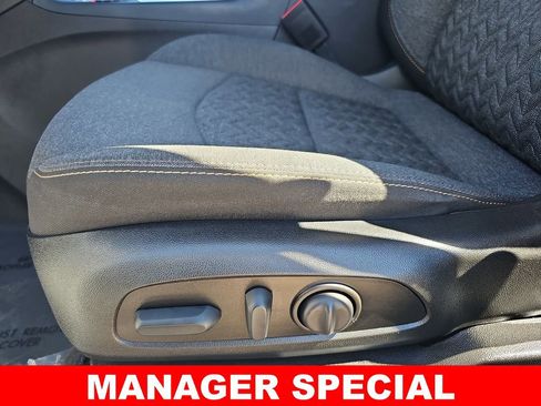 Used 2022 Chevrolet Equinox LT image 29