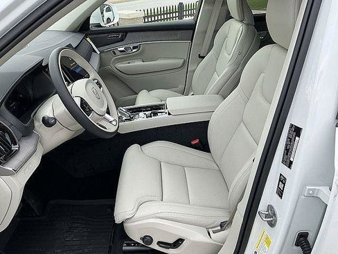New 2026 Volvo XC90 T8 Ultra w/ Protection Package Premier AWD/4WD image 15