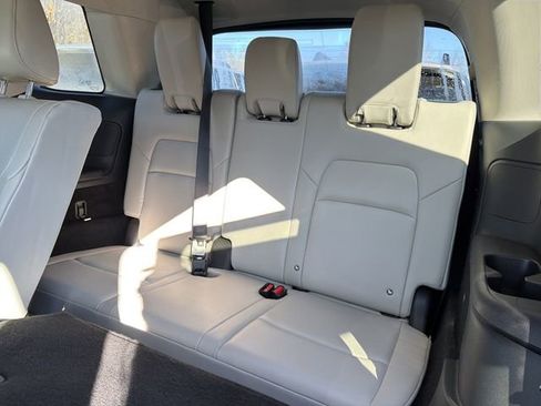 Used 2022 Nissan Pathfinder SL image 19