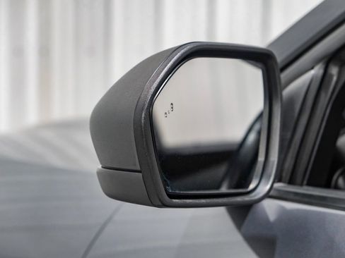 Used 2021 Ford Explorer XLT w/ Equipment Group 202A image 39