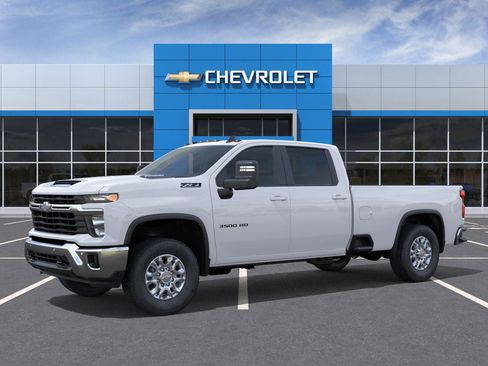 New 2026 Chevrolet Silverado 3500 LT image 2