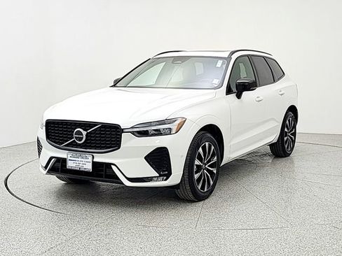 Used 2025 Volvo XC60 B5 Plus image 1