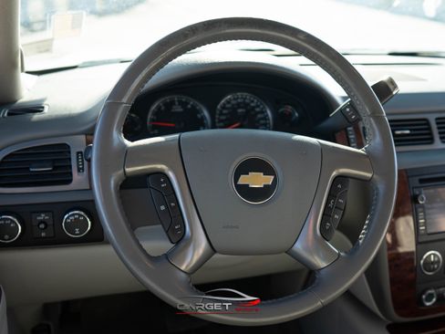 Used 2011 Chevrolet Avalanche LTZ image 22