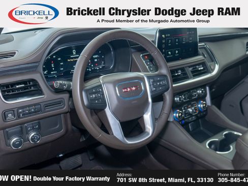 Used 2024 GMC Yukon XL SLT RWD image 14