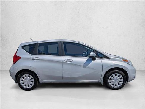 Used 2015 Nissan Versa Note SV w/ SV Convenience Package FWD image 4