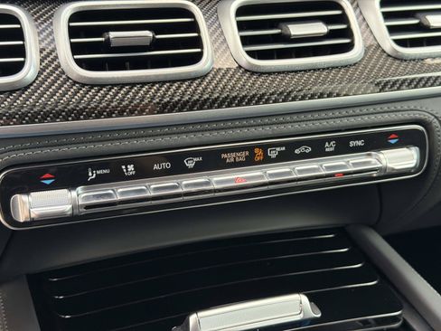 Used 2024 Mercedes-Benz GLS 63 AMG 4MATIC image 25