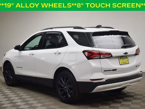 Used 2022 Chevrolet Equinox RS w/ Infotainment Package image 6