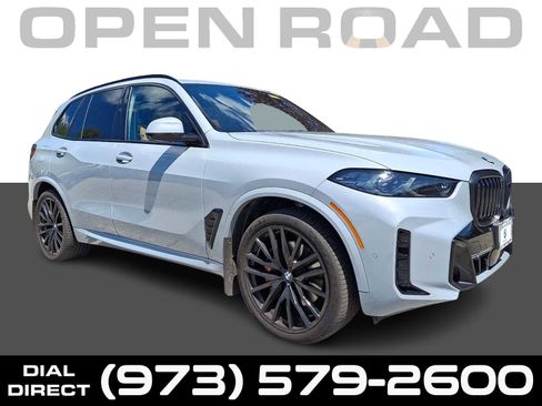 Used 2025 BMW X5 xDrive40i w/ M Sport Package AWD/4WD image 1