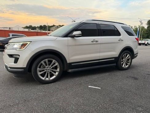 Used 2018 Ford Explorer Limited w/ Equipment Group 301A FWD image 1